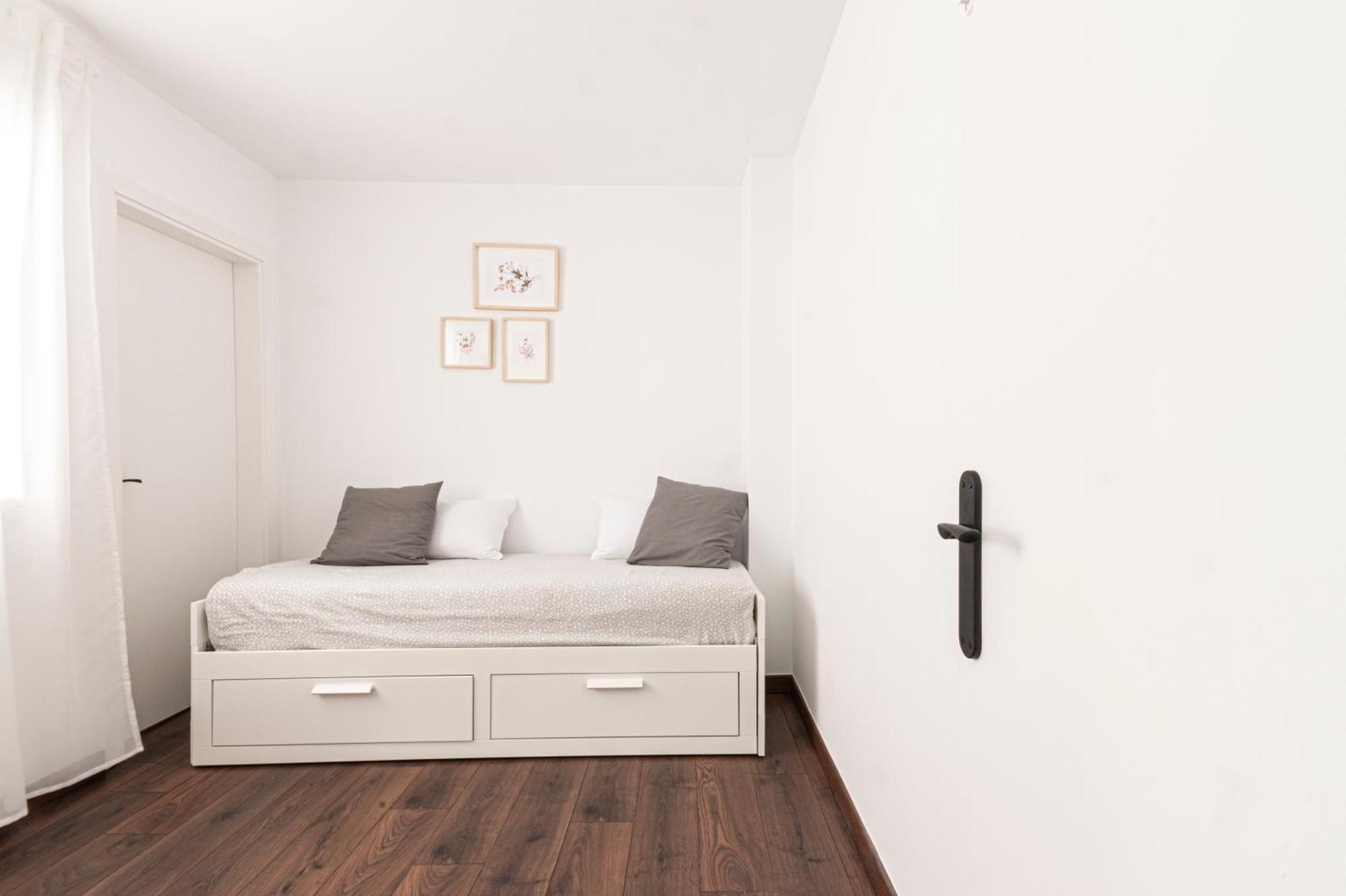 Design Apartment Placa La Font Tarragona Luaran gambar